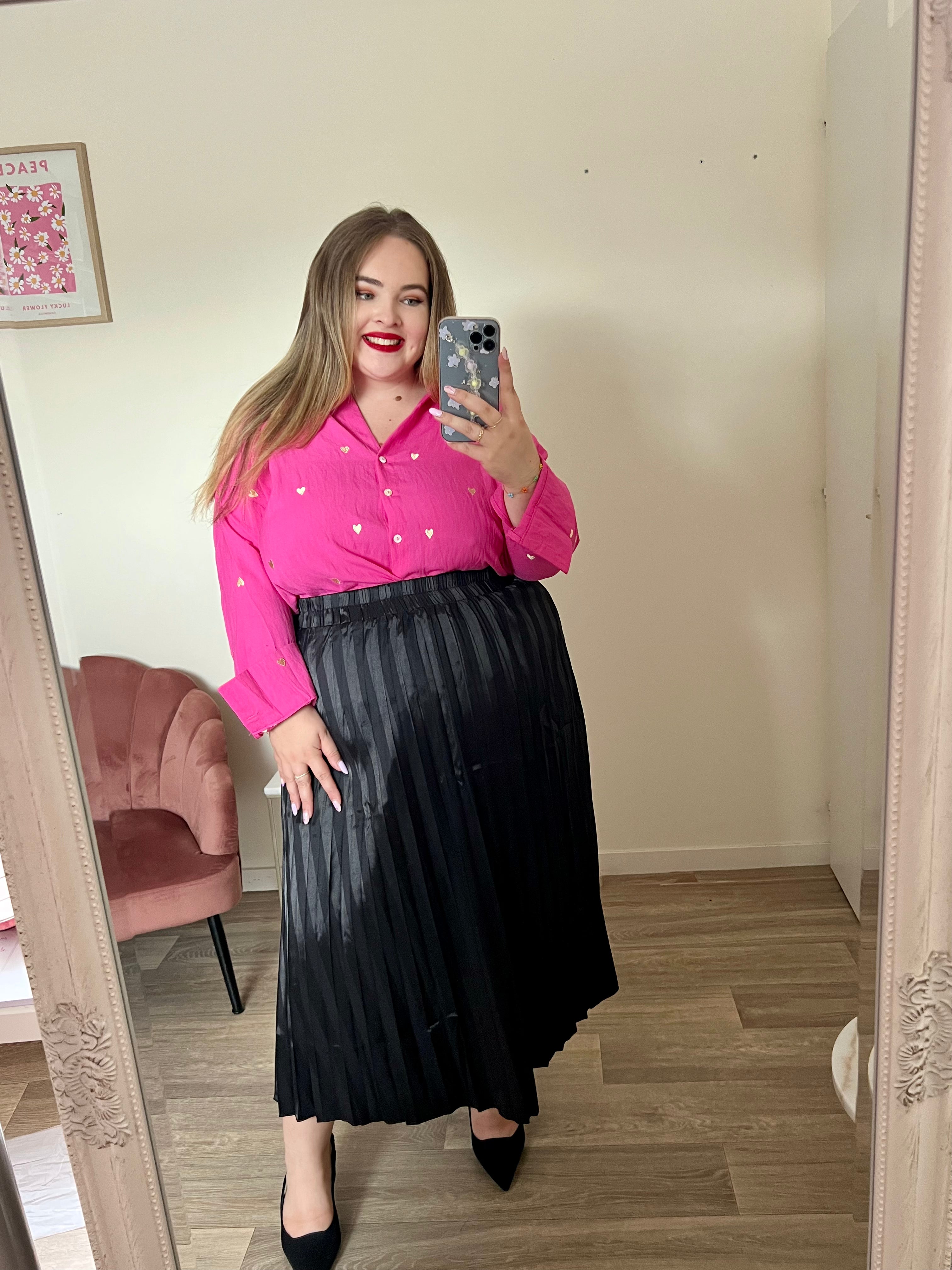 Jupe midi plissée - Conseils & idées pour des looks ultra stylés Jupe midi plissée - Conseils & idées pour des looks ultra stylés