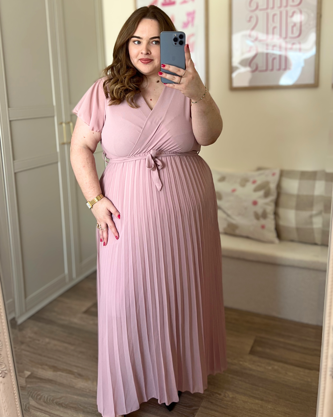 Robe longue plissée rose poudré